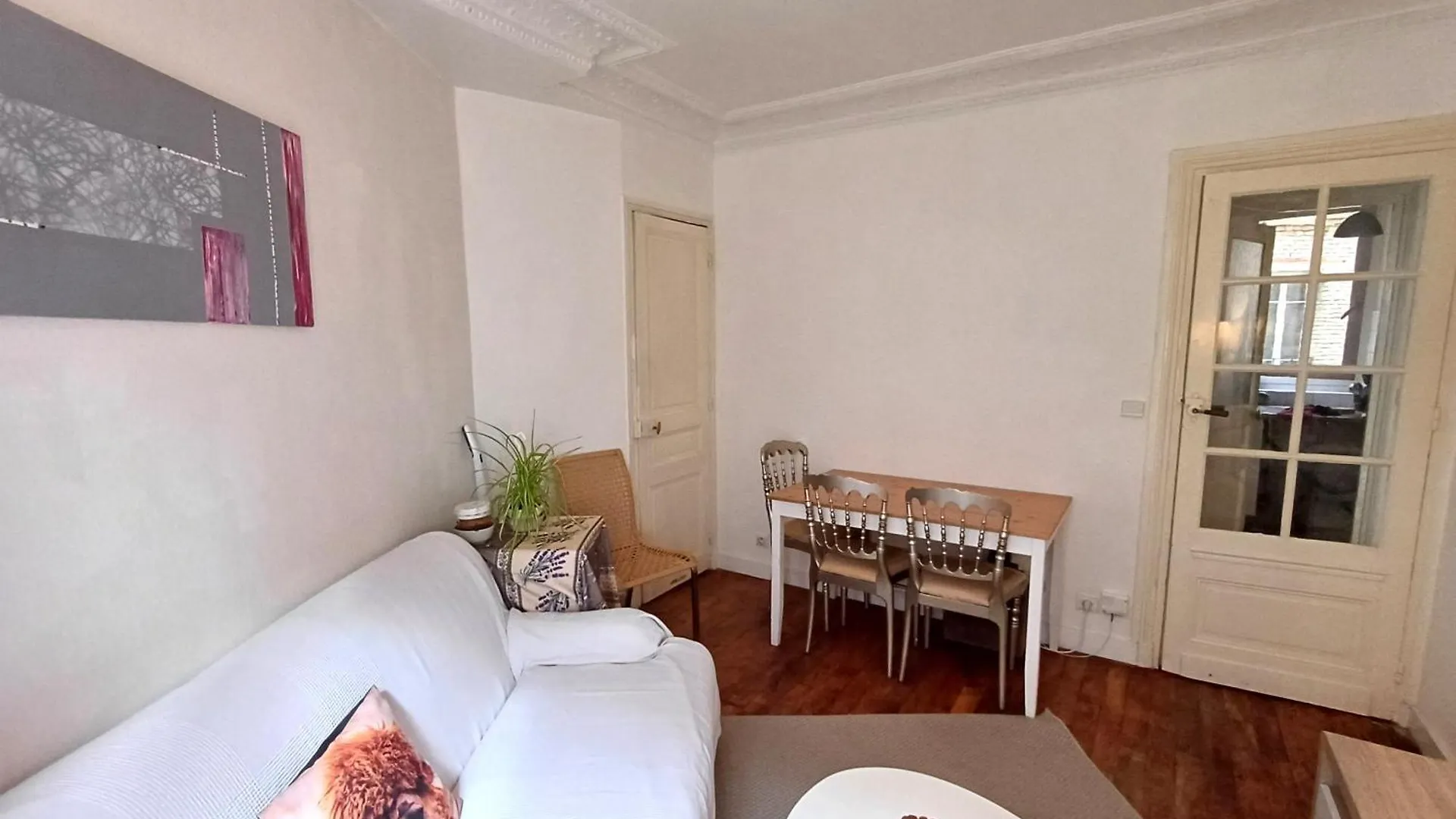 A Calm Double Bedroom In F3 Chez L'Habitant Paris14Eme Parc Montsouris Apartment